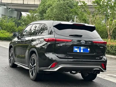Toyota Crown Kluger