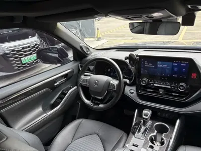 Toyota Crown Kluger