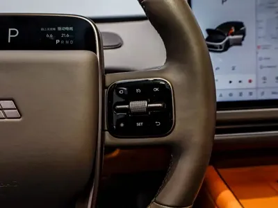 Li Auto Li i8