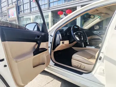 Toyota Reiz