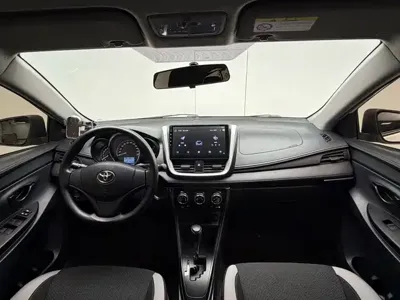 Toyota Yaris L