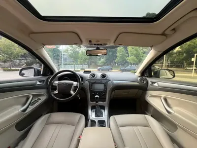 Ford Mondeo Zhisheng