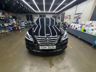 Hyundai Genesis