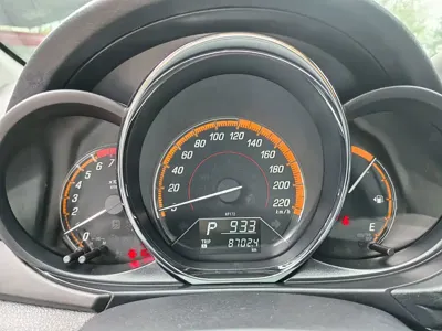 Toyota Yaris L