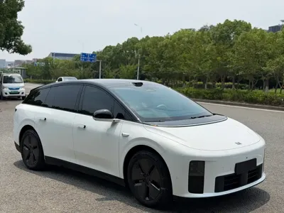 Li Auto 理想i6