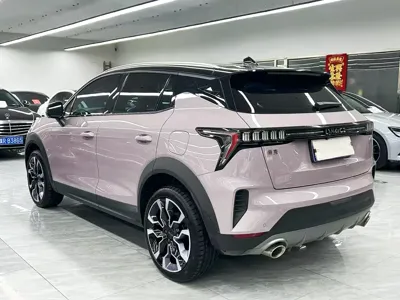 Lynk & Co 06