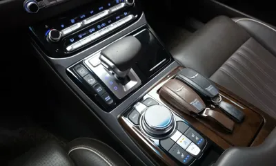 Genesis EQ900