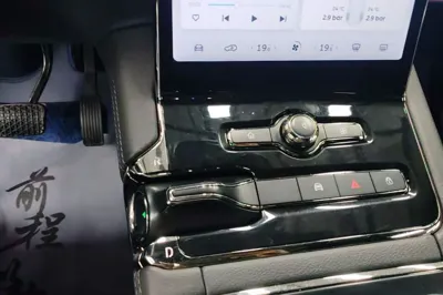 Nio ES8