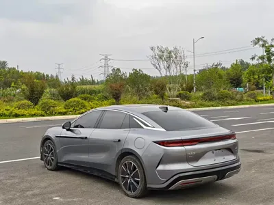 BYD 汉L