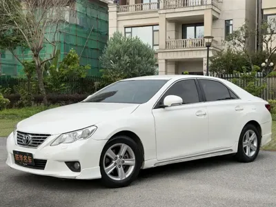 Toyota Reiz