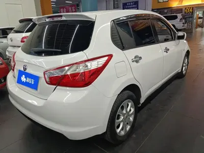 Venucia R50
