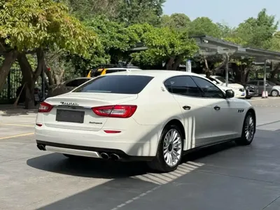Maserati Quattroporte