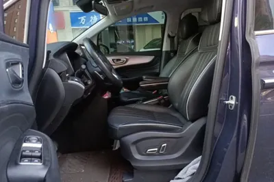 Roewe iMAX8