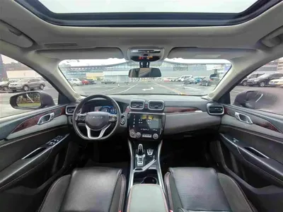 Lynk & Co 02