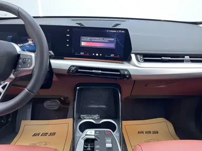 BMW iX1