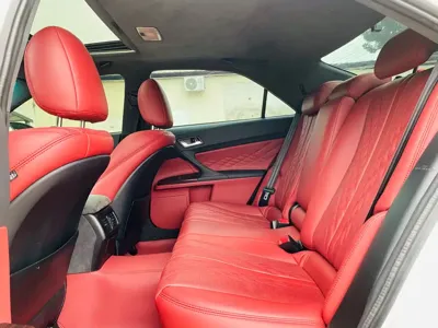 Toyota Reiz