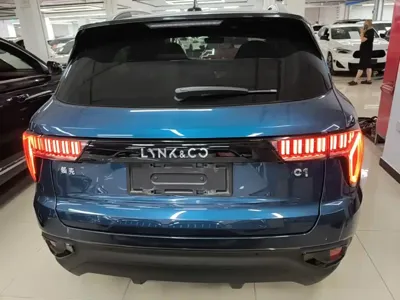 Lynk & Co 01
