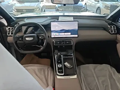 Geely Boyue L