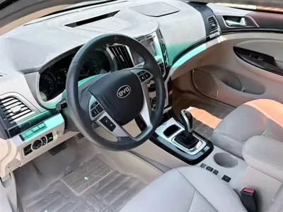 BYD e5