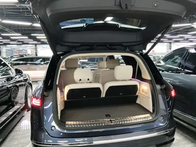 Nio ES8