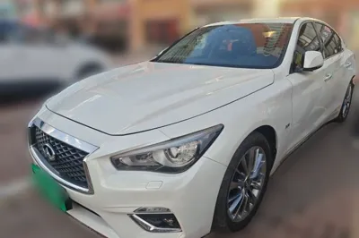 Infiniti Q50L