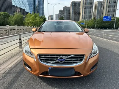 Volvo S60 (Import)