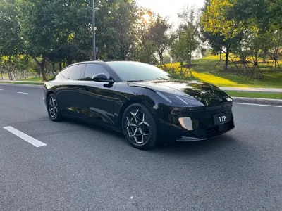 Lynk & Co Z10