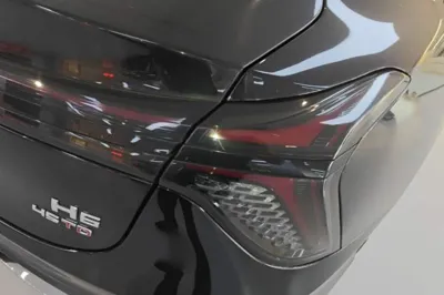 Hongqi H6
