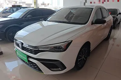 Roewe i5
