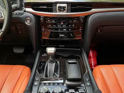 Lexus LX