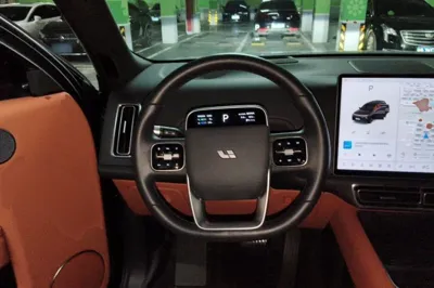 Li Auto L8