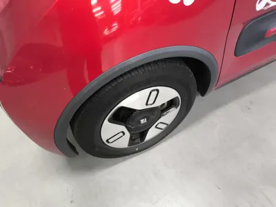 Baojun E300