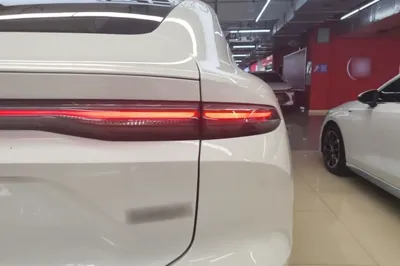 Nio EC6