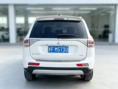 Mitsubishi Outlander (Import)