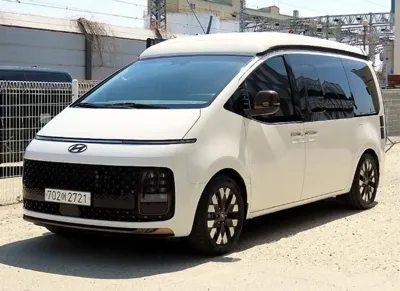 Hyundai Staria