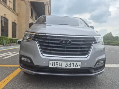 Hyundai Starex