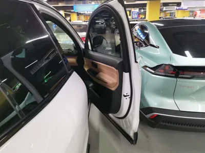 Nio ES8