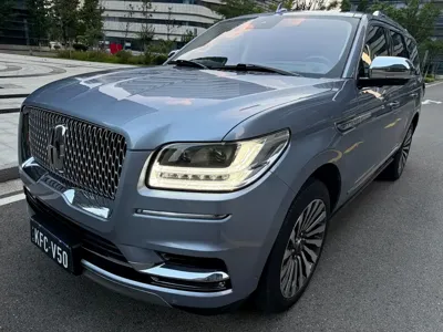 Lincoln Navigator