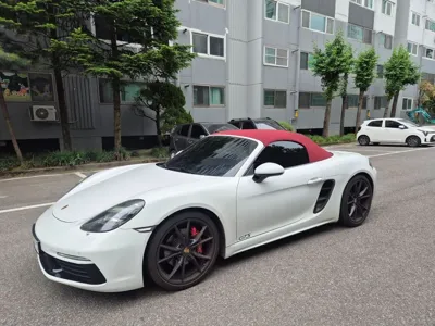 Porsche 718