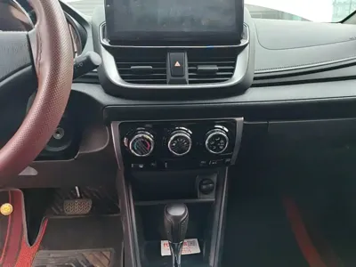 Toyota Yaris L