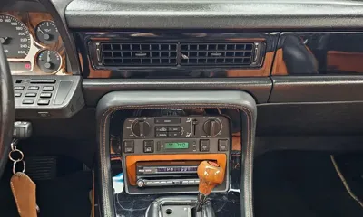 Jaguar XJ-6