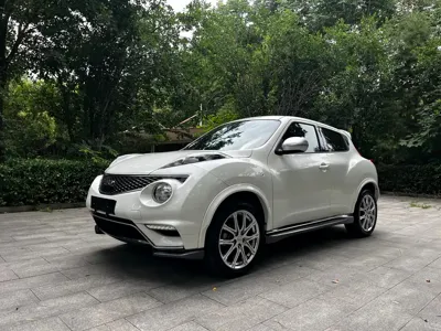 Infiniti ESQ