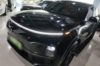 Li Auto L8