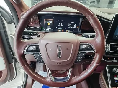 Lincoln Navigator