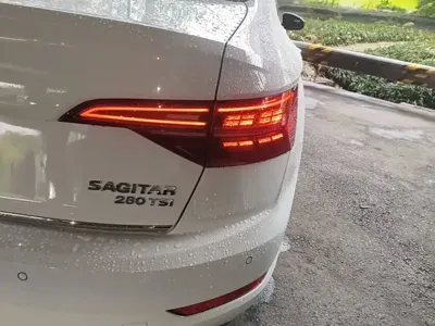 Volkswagen Sagitar