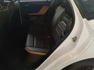BYD e2