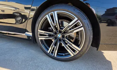 BMW i7