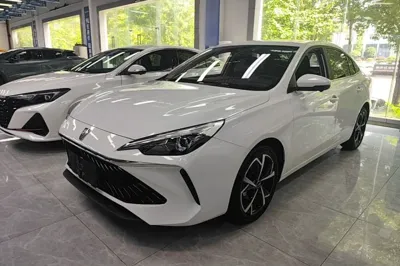 Roewe i5