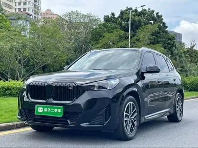 BMW iX1