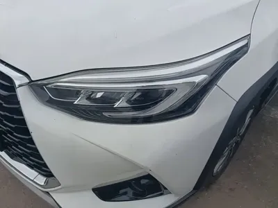 Toyota Yaris L